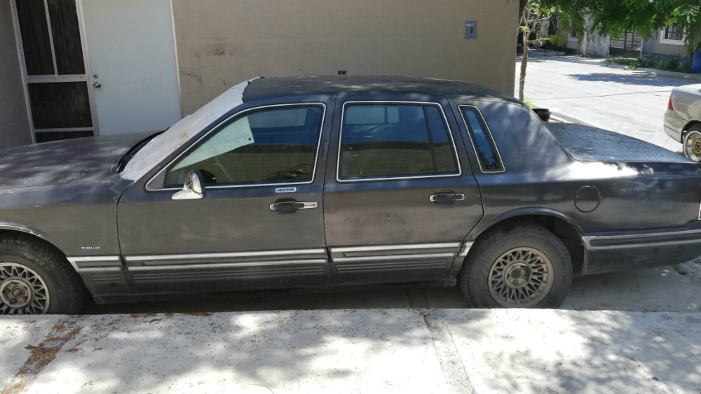 Hallan vehículo involucrado en riña entre barras de Tigres y Monterrey