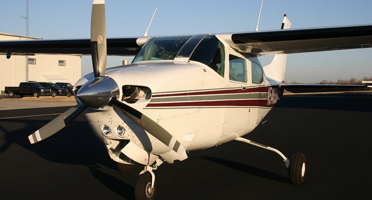 Avión pequeño se accidenta en el Pico de Orizaba y deja dos muertos - avion-pequeno-cessna-210