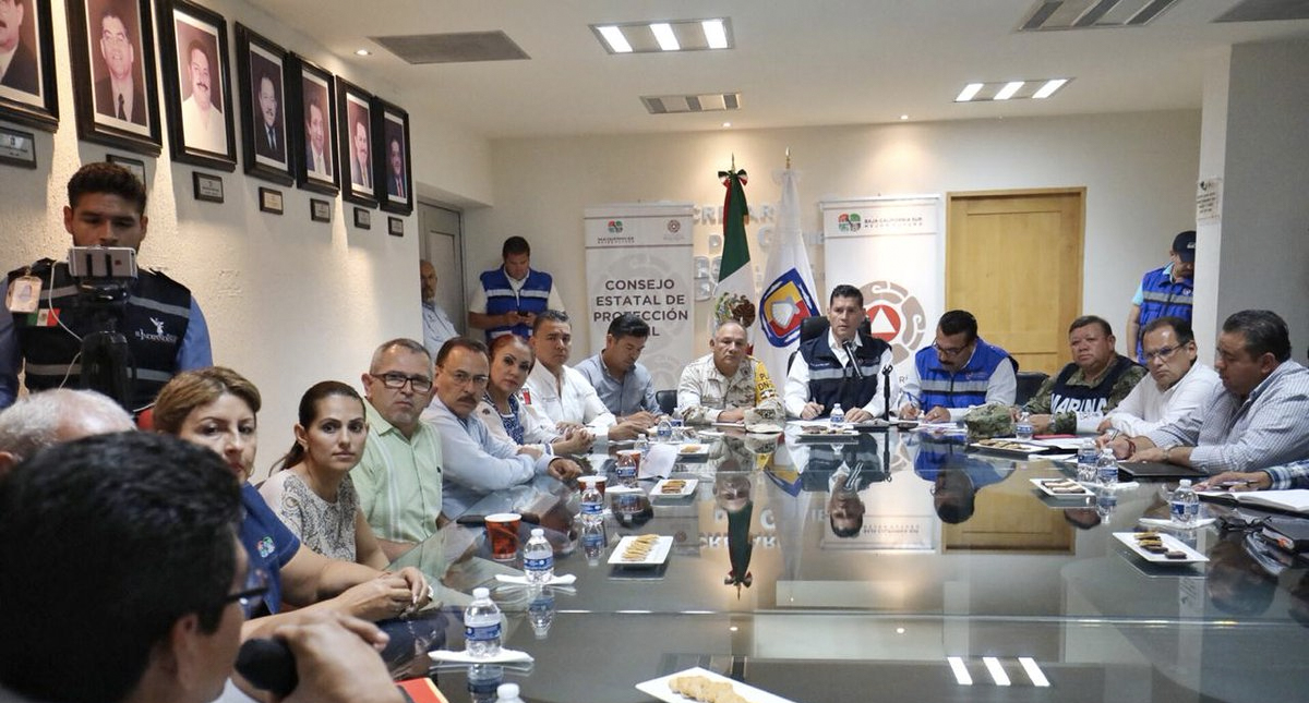 Continúa suspensión de clases en Baja California Sur por lluvias