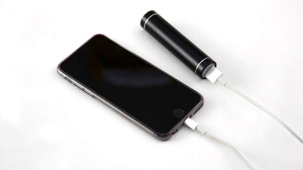 ¿Por qué la batería de los teléfonos falla después de un año? - battery-back