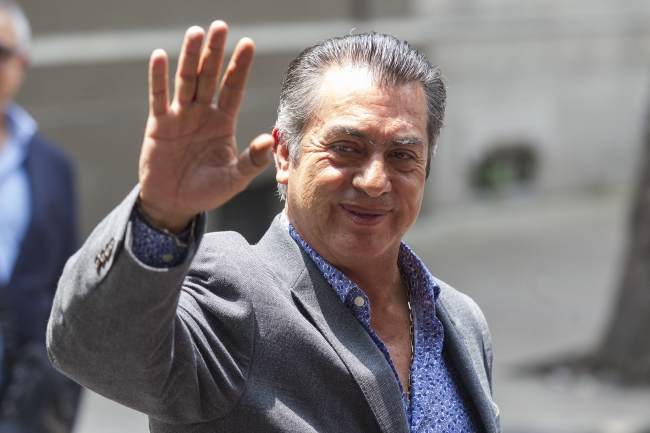 AMLO y gobernadores acuerdan reducir IVA e ISR en norte del país - bronco-reunion-amlo