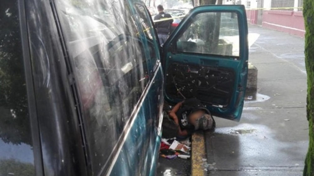 Encuentran cadáver junto a camioneta abandonada en la colonia Doctores Encuentran cadáver junto a camioneta abandonada en la colonia Doctores