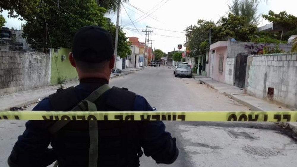 Hallan tres cadáveres en Cancún
