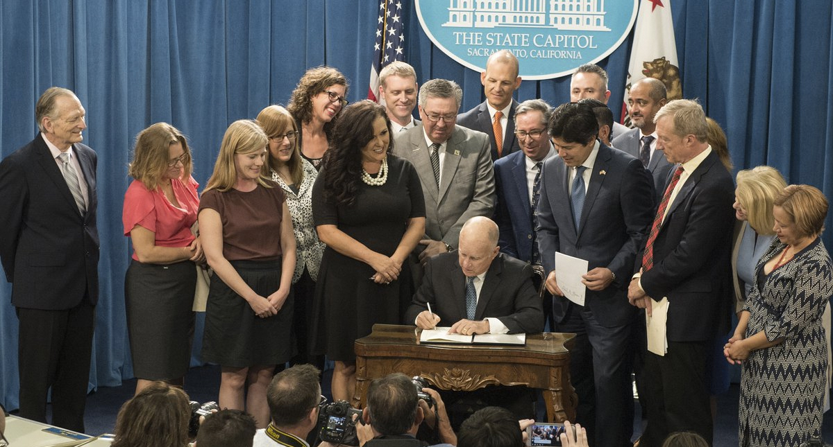 California se compromete a generar energía 100 por ciento limpia en 2045