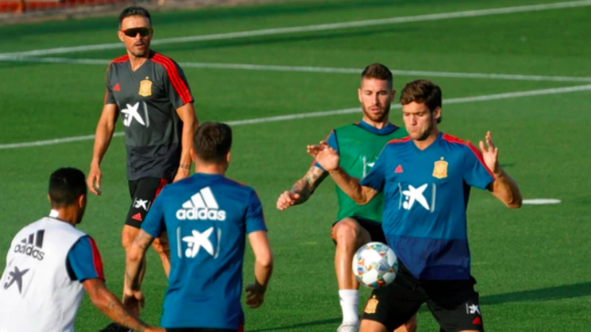 Restrigen el uso de teléfonos celulares en la Selección de España