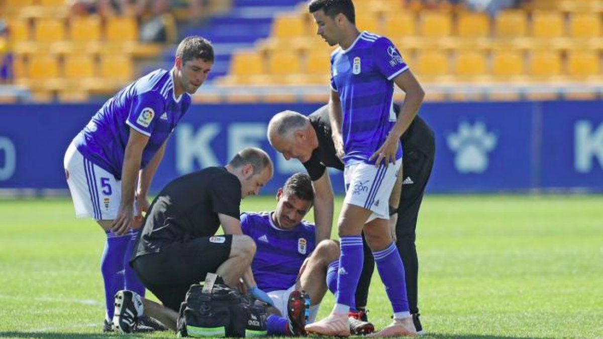 Alanís termina lesionado en su debut con el Real Oviedo