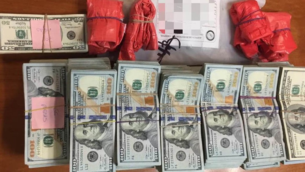 PGR asegura casi 700 mil dólares, vehículos y armas en Reynosa