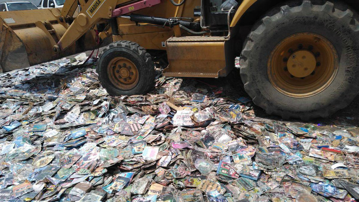 Destruyen cigarros apócrifos y falsificaciones en Veracruz