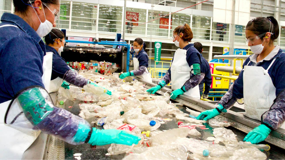 ¿Qué impacto económico tiene la Industria Mexicana de Coca-Cola en el país? - coca-cola-2