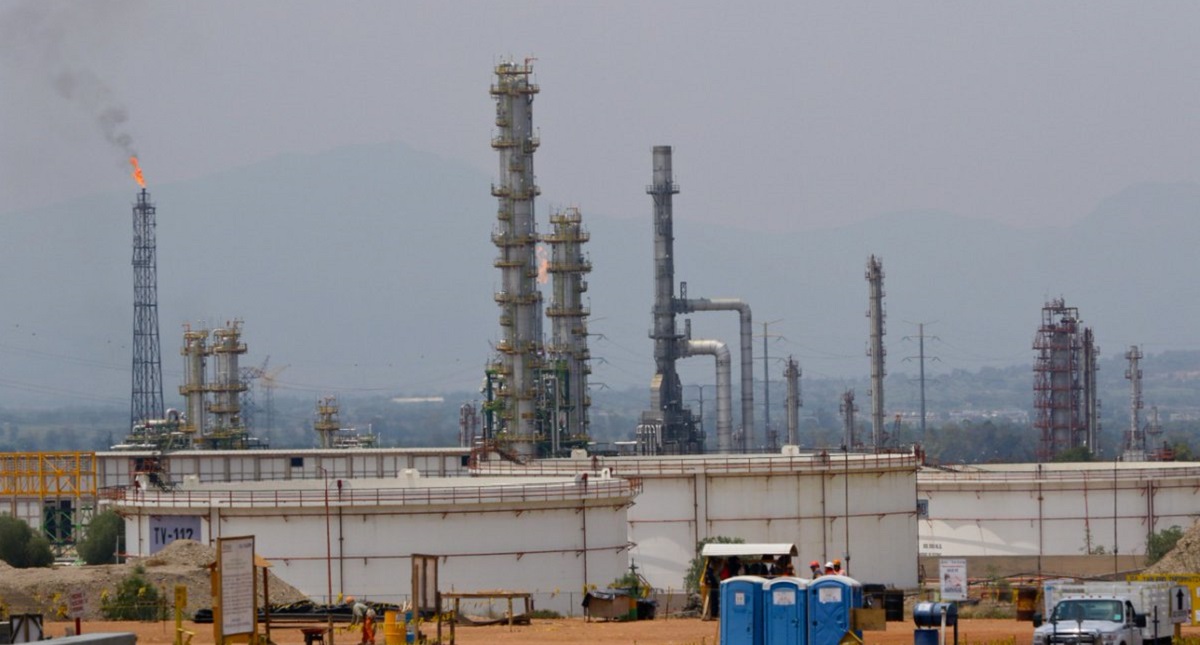 Compañía de EE.UU. asesorará a equipo de AMLO para refinería de Tabasco