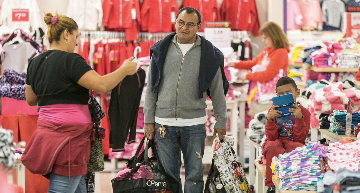 Proponen cobrar por probarse ropa en tiendas en España - compra-de-ropa