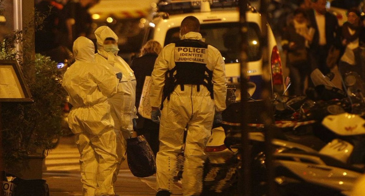 Conductor embiste a clientes de bar en Francia
