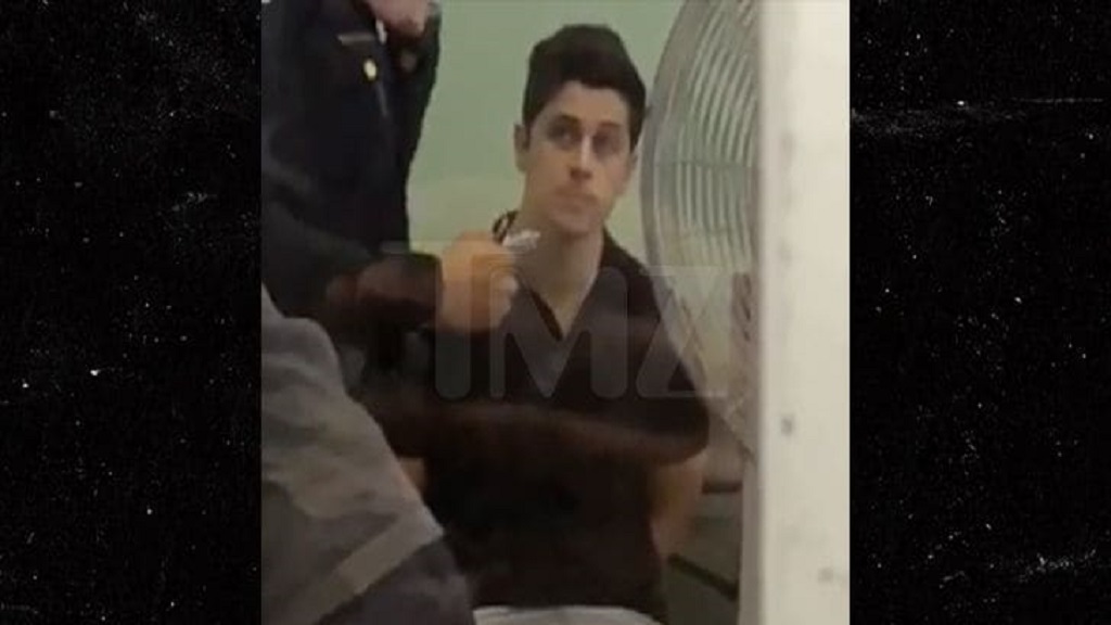 Arrestan a exestrella de Disney en Aeropuerto de Los Ángeles - david-henrie