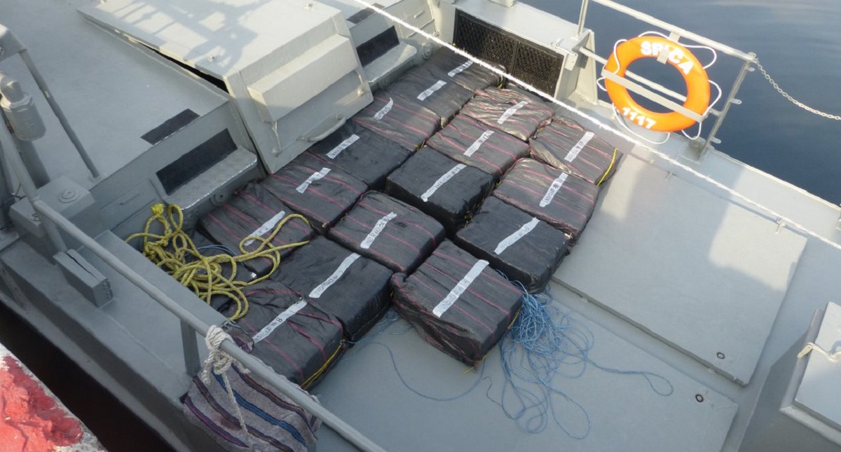 Incautan 659 kilos de cocaína en costa sureste de Puerto Rico