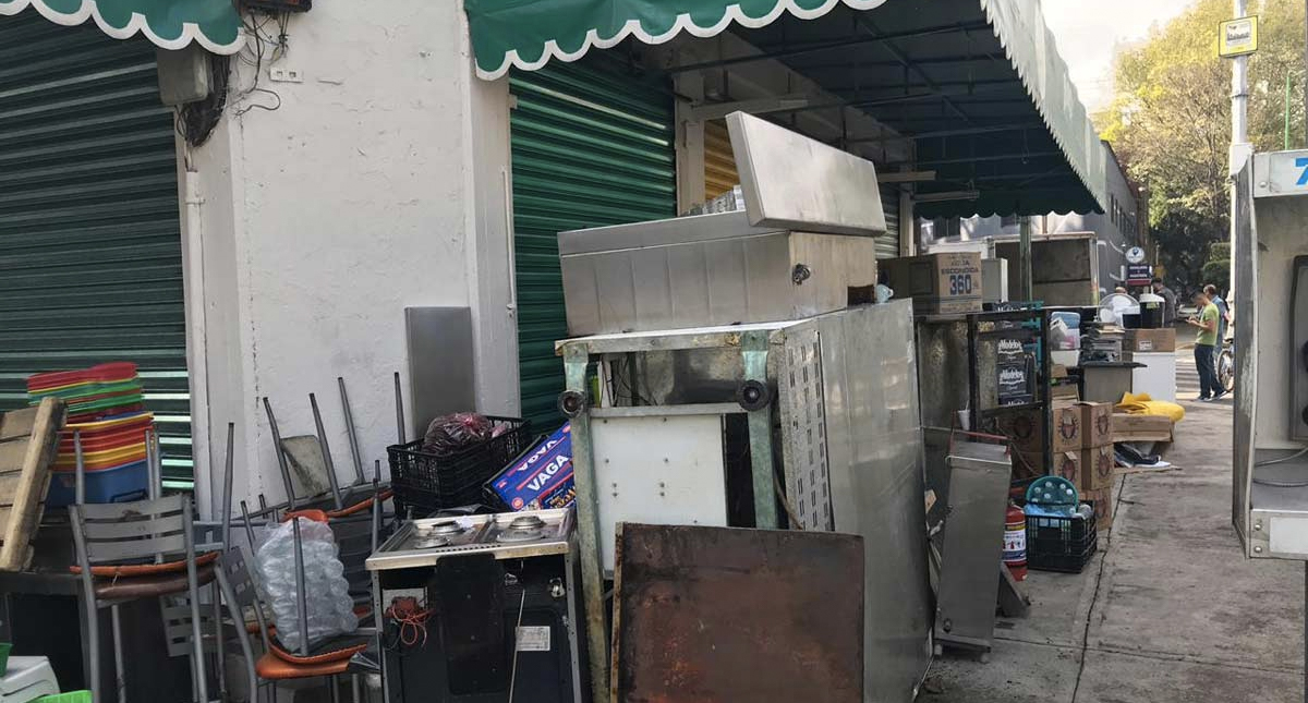 Realizan desalojo en Portales - desalojo-de-taqueria-en-portales