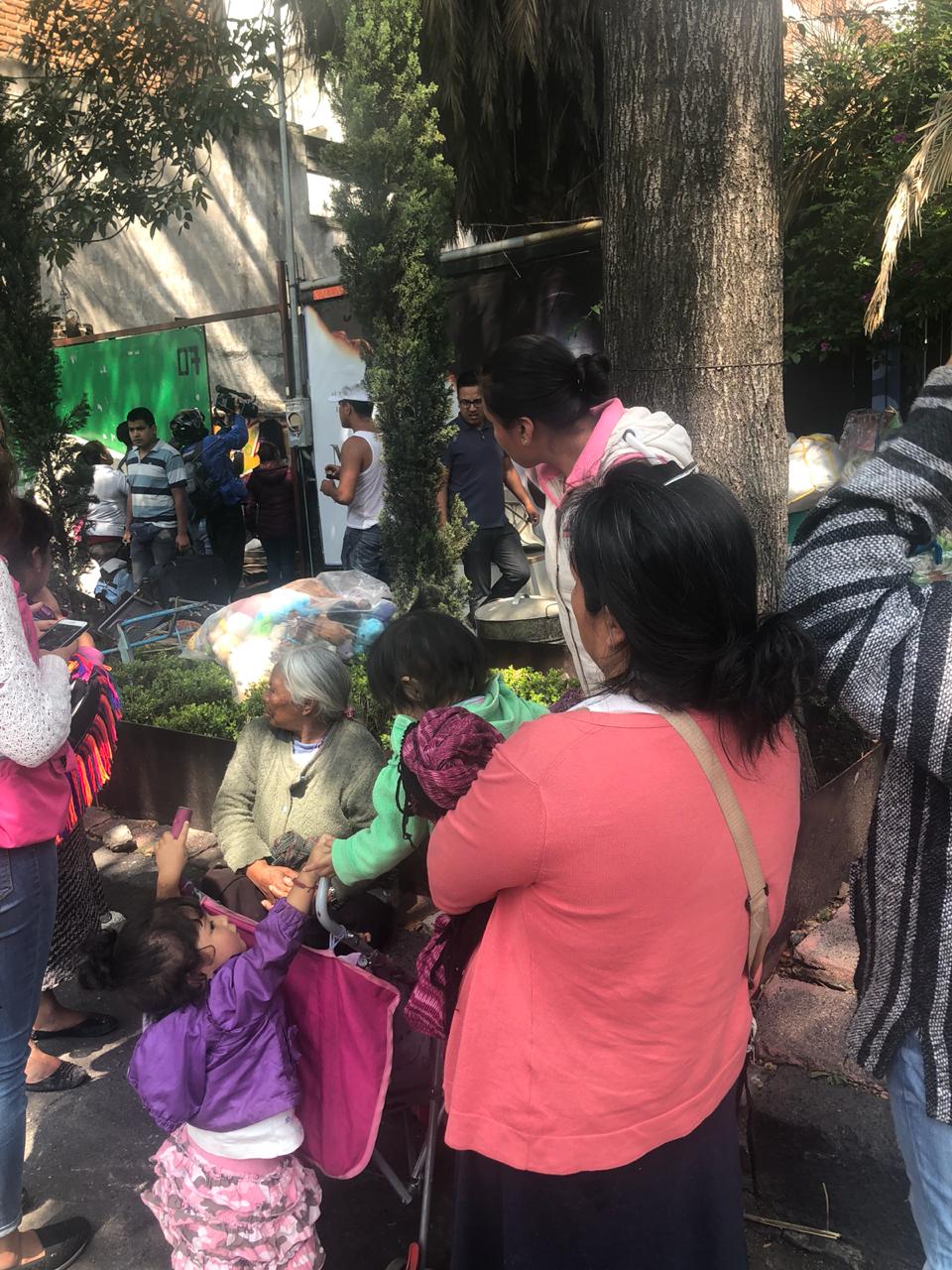 #Video Vecinos se enfrentan a granaderos en la colonia Juárez - desalojos3