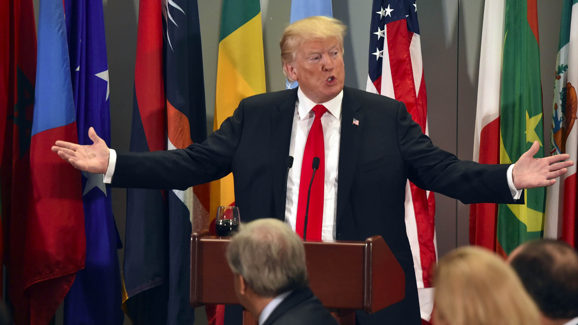 Maduro podría ser derrocado rápidamente por militares: Donald Trump