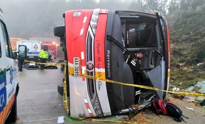 Accidente de autobús en Ecuador deja 11 muertos y 37 heridos - ecuador-3