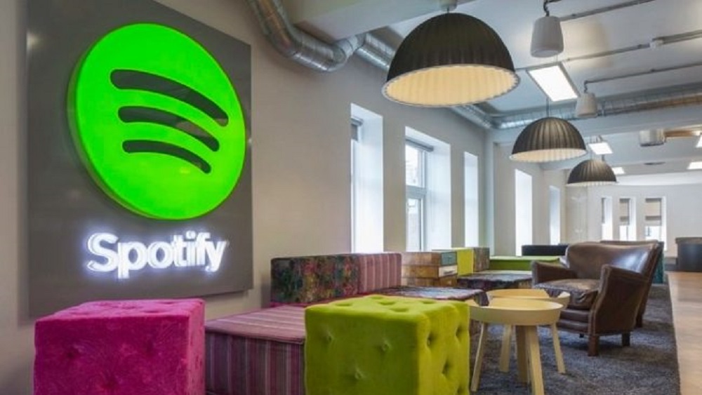 Ejecutiva demanda a Spotify por discriminación de género