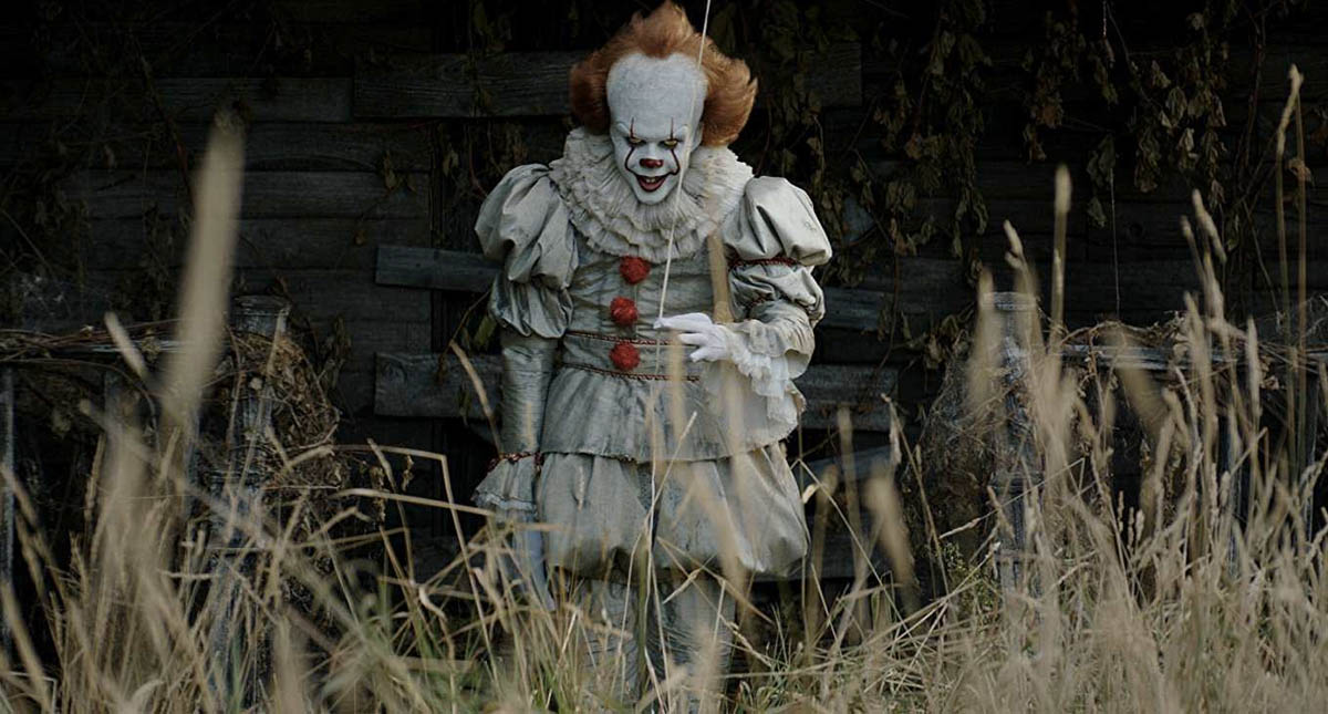 Jessica Chastian festeja fin del rodaje de ‘It 2’ con sangrienta foto