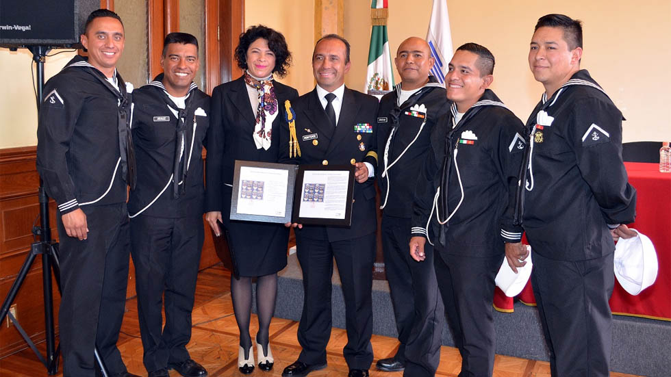 Servicio Postal emite estampilla dedicada a Frida y binomios caninos - estampilla-frida-perros-rescatistas-2