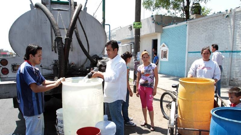 Serán necesarias 12 mil pipas al día por corte de agua: Mancera