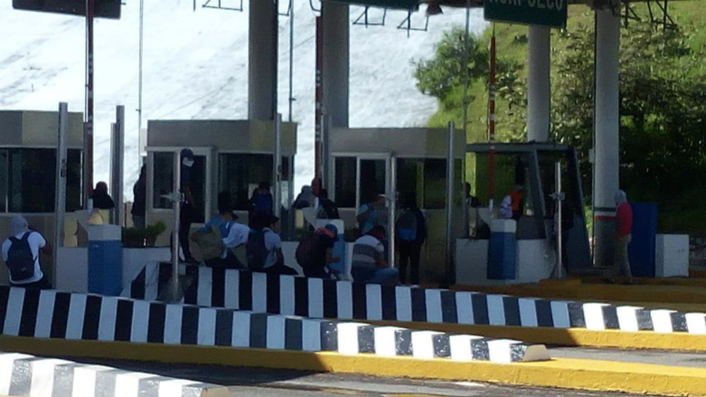 Bloqueos de casetas dejan pérdidas de mil 400 mdp al año