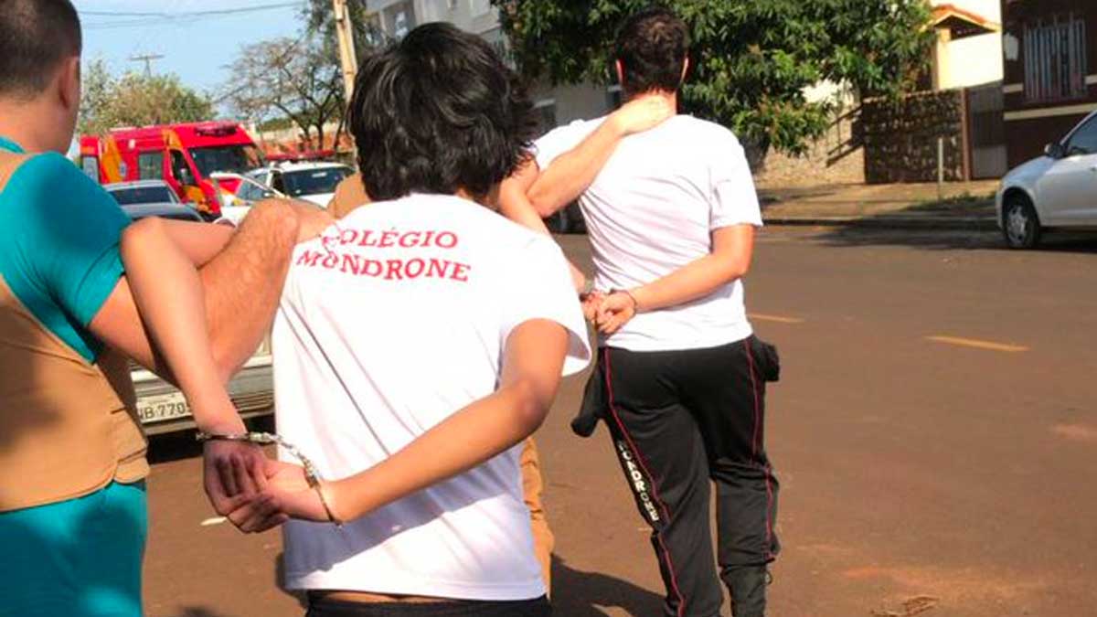 Estudiante de Brasil abre fuego en clase y hiere a dos compañeros