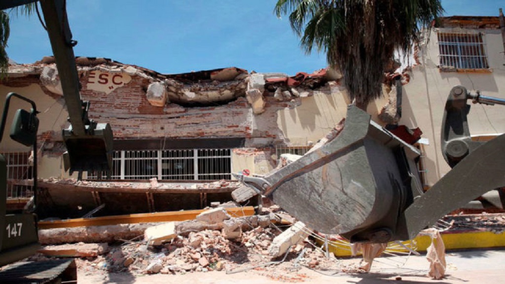 Faltan mil escuelas por reparar en Oaxaca tras sismo de 2017