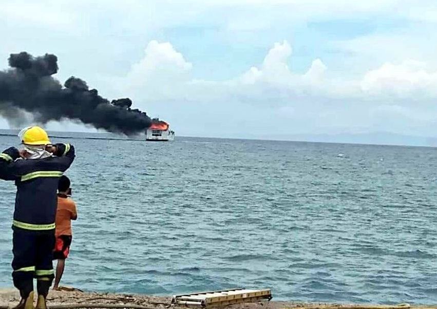 Rescatan a 124 personas de incendio de ferry en Filipinas - ferry-filipinas