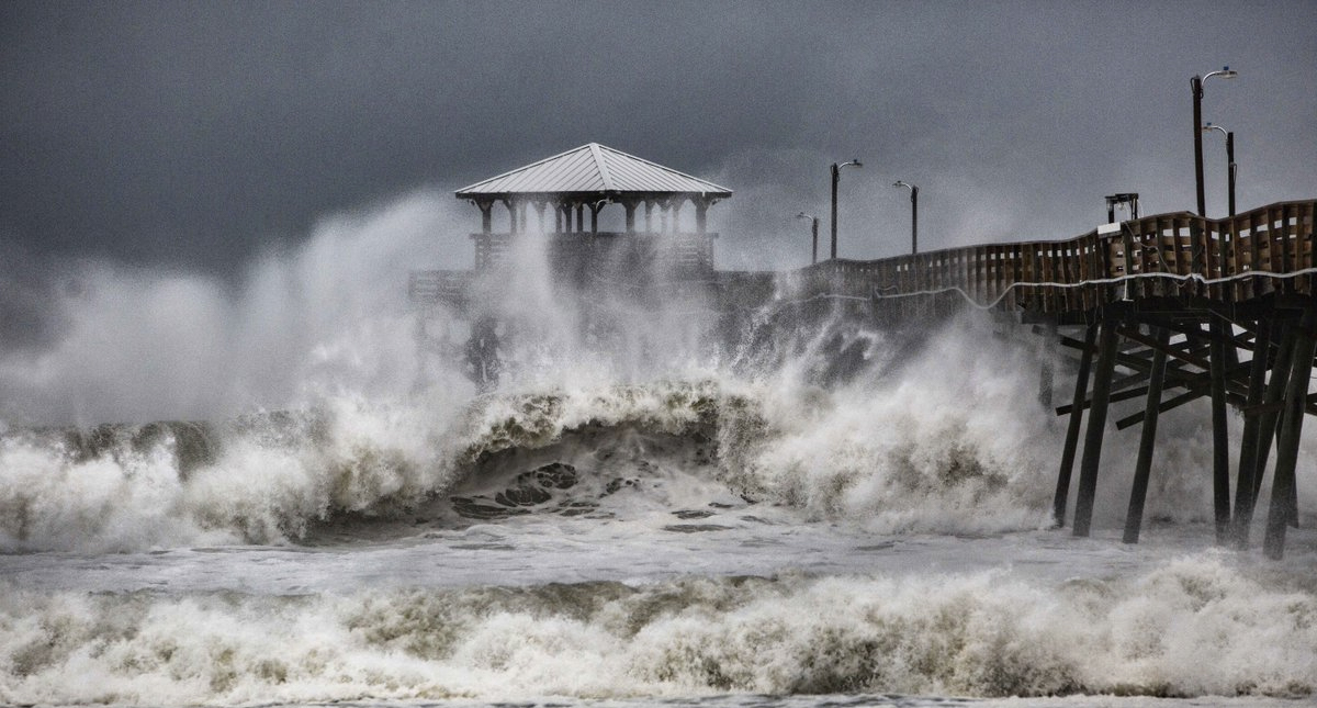 Continúa línea de atención telefónica para mexicanos afectados por Florence