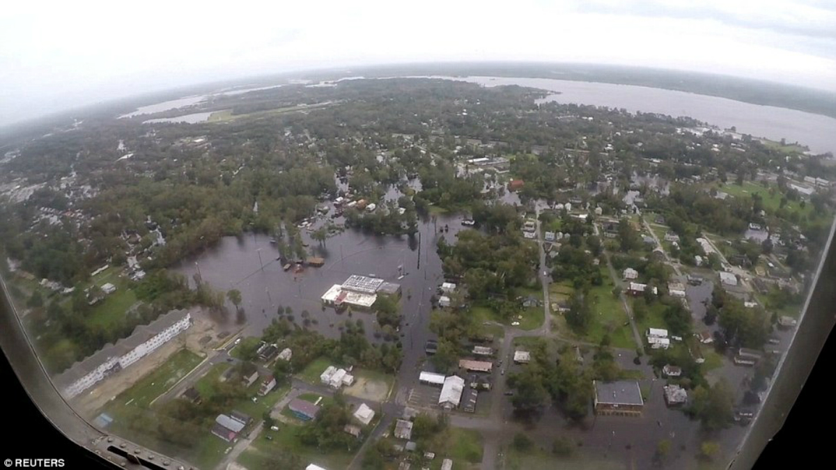 Florence deja al menos 14 muertos en su lento avance por EE.UU.
