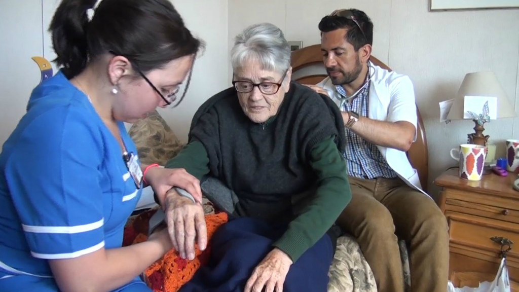 Cuidadores de enfermos de cáncer, más propensos a enfermedades mentales