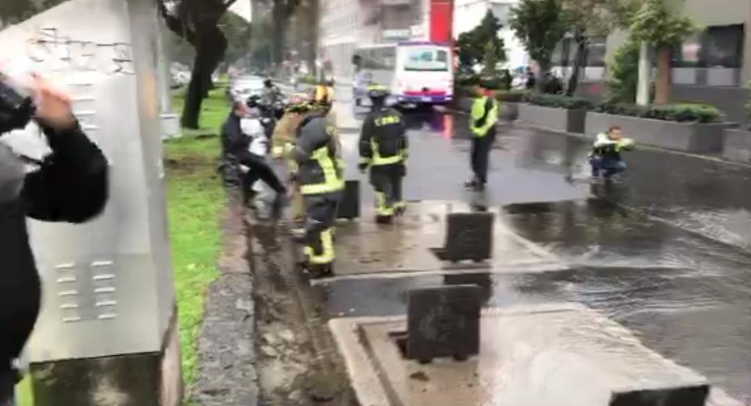 Fuga de agua afecta la circulación en Ejército Nacional - fuga-de-agua-polanco