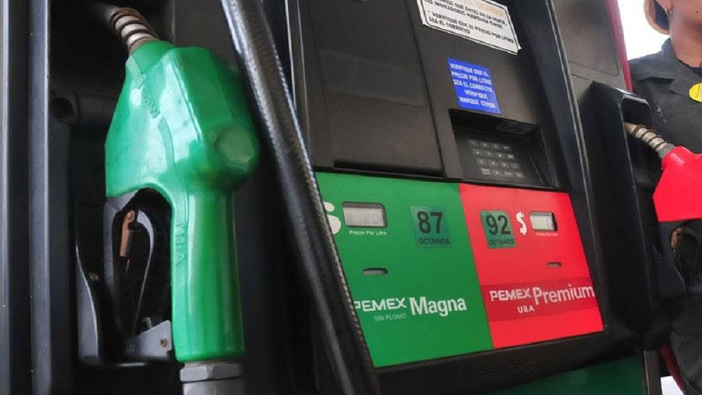 Gasolineras podrán cambiar color de pistolas despachadoras - gasolineras-podran-cambiar-color-de-pistolas-de-despacho