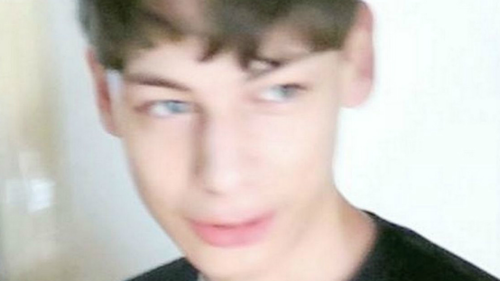 Adolescente británico admite amenazas de bomba a cientos de escuelas y un vuelo