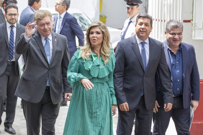 AMLO y gobernadores acuerdan reducir IVA e ISR en norte del país - gobernadores-norte-amlo