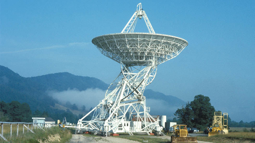 Detectan 72 señales de radio provenientes de una galaxia lejana