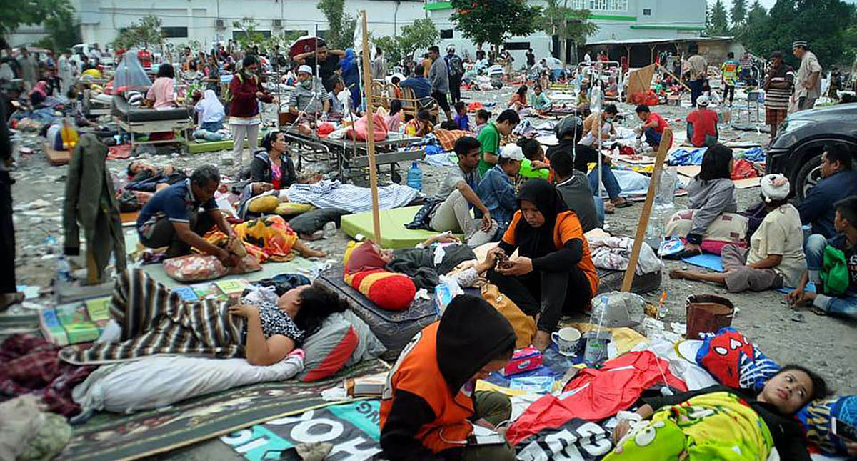 Tropas de ayuda ingresan a zonas más afectadas de Indonesia - heridos-tras-terremoto-en-indonesia