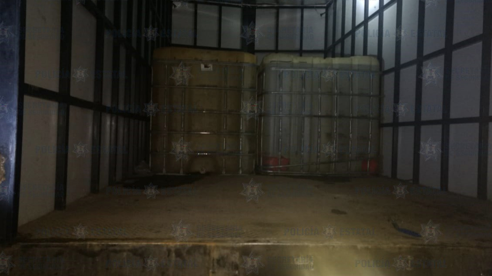 Aseguran casi dos mil litros de hidrocarburo en el Edomex