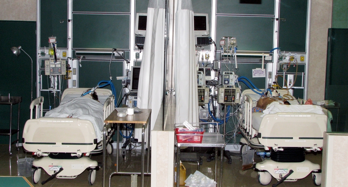 Menor alcanzada por bala perdida en Ecatepec sigue grave - hospital-traumatologia-lomas-verdes-2