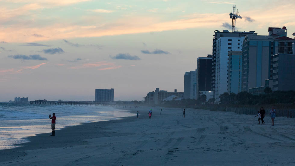 Florence se degrada a huracán Categoría 2