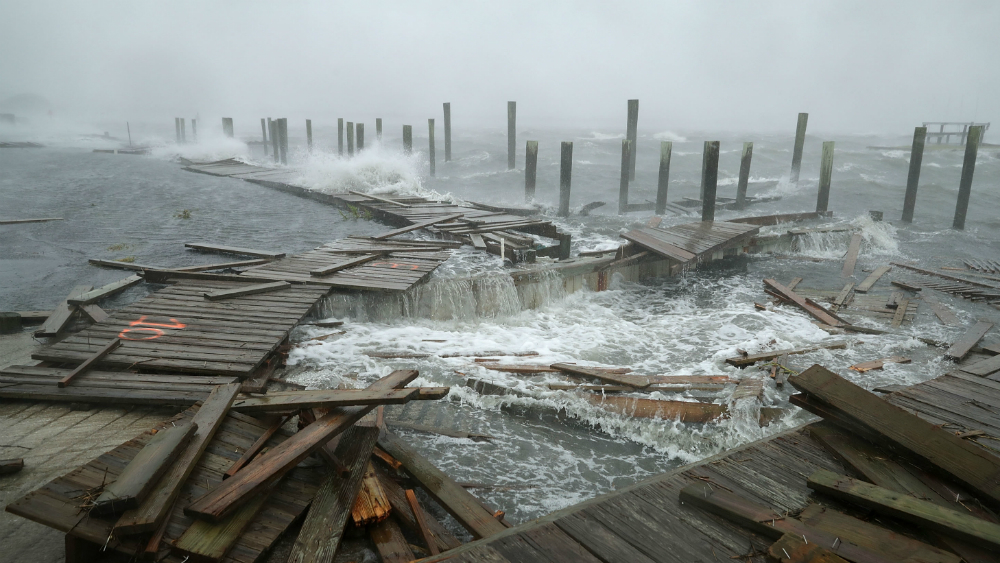 Florence se degrada a categoría 1