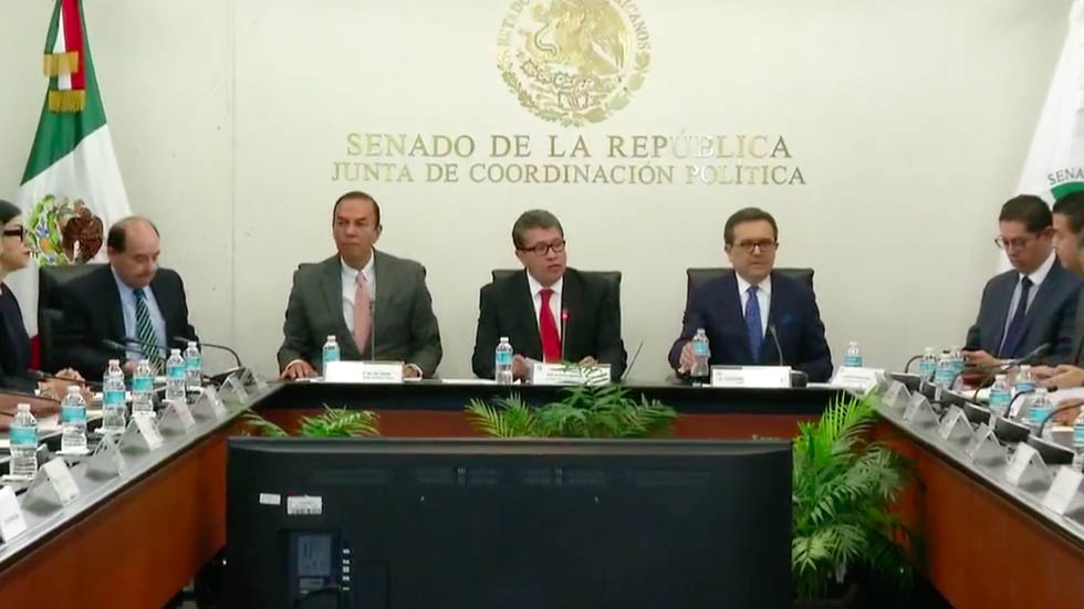 Guajardo entrega acuerdo comercial con EE.UU. a la Junta de Coordinación Política del Senado