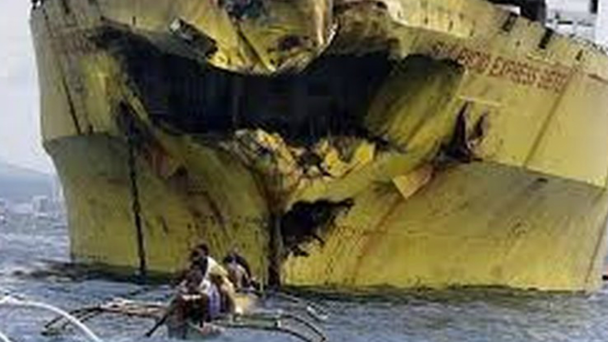 Rescatan a 124 personas de incendio de ferry en Filipinas Rescatan a 124 personas de incendio de ferry en Filipinas