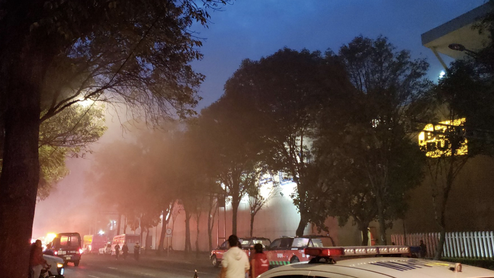 Controlado el incendio en plaza comercial en Iztapalapa - incendio-zentralia-iztapalapa-2