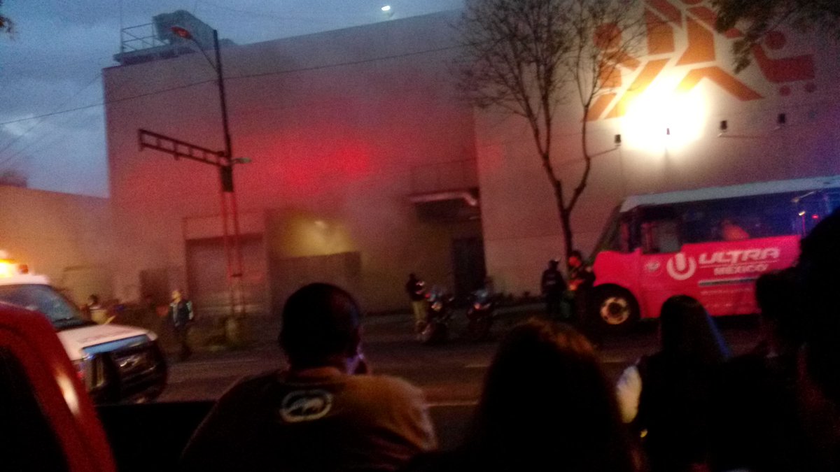Controlado el incendio en plaza comercial en Iztapalapa - incendio-zentralia2