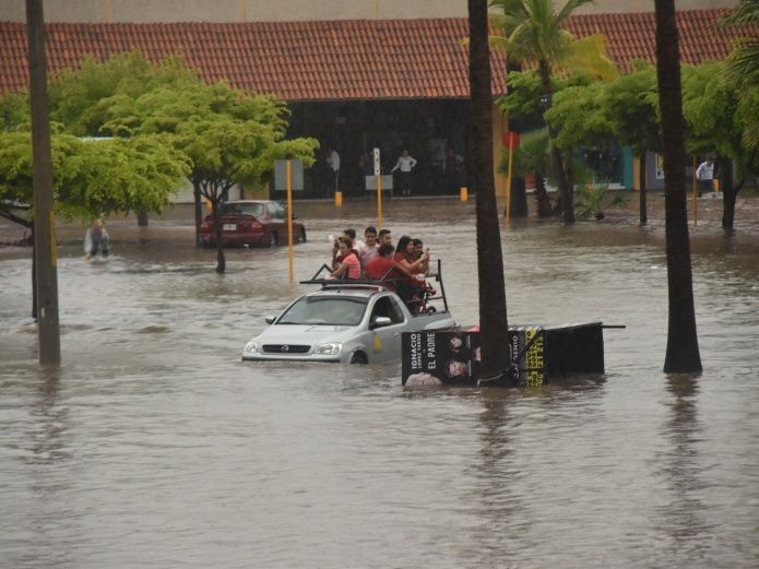 Lluvias causan inundaciones en varios municipios de Sinaloa - inundaciones-sinaloa-2