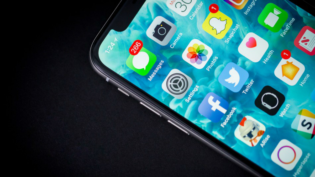 Temen falta de inventario suficiente para cubrir demanda de iPhone XC