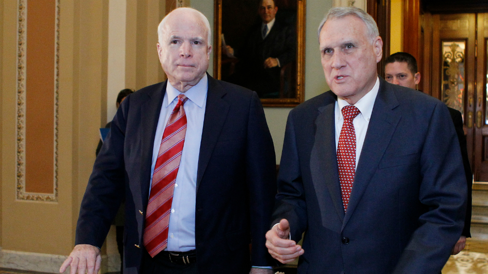 Exsenador de EE.UU. Jon Kyl sustituirá temporalmente a McCain - jon-kyl-2